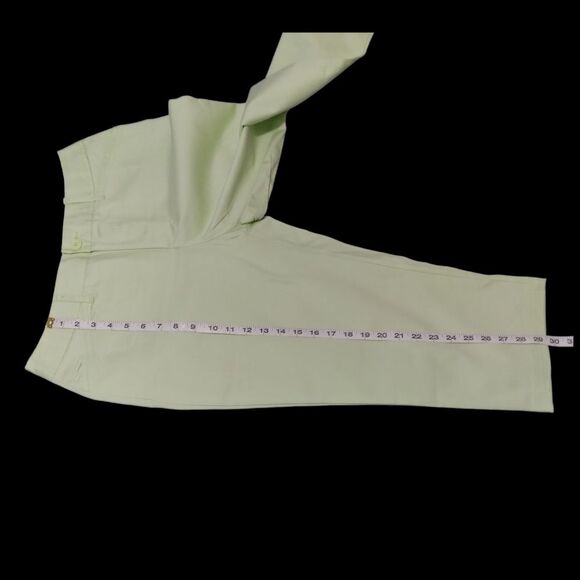 St. John's Bay Women's Pants Secretly Slender #84463750455 Capri Size 10 Green - Picture 15 of 16